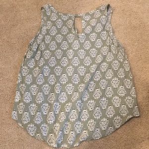 Lightweight patterned tank top